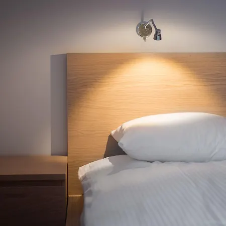 Apartinfo Aura Hotel *