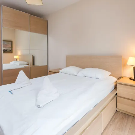 Hotel Apartinfo Aura *