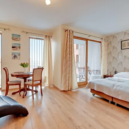 Hotel Apartinfo Aura *