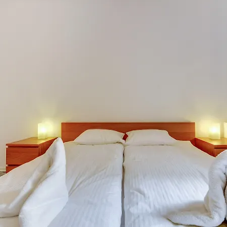 Apartinfo Aura Hotel