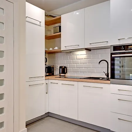 Apartinfo Aura Hotel