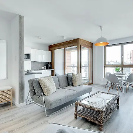 Apartinfo Aura Hotel *