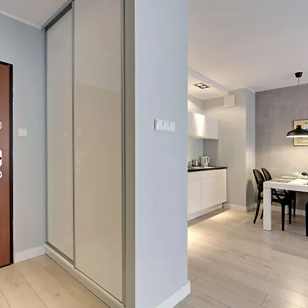 Apartinfo Aura Hotel *