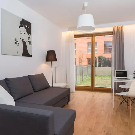 Hotel Apartinfo Aura