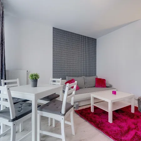 Apartinfo Aura Hotel