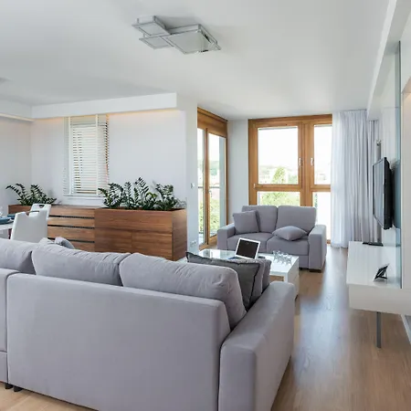 Apartinfo Aura * Danzig