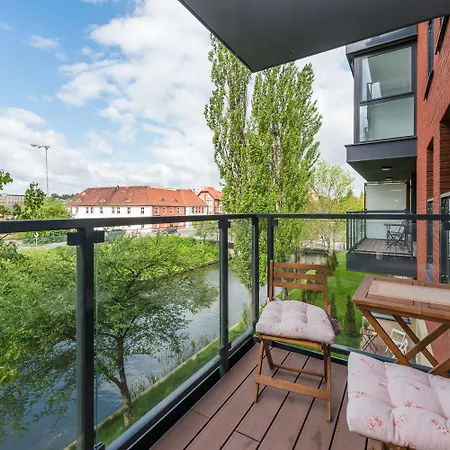 Hotel Apartinfo Aura